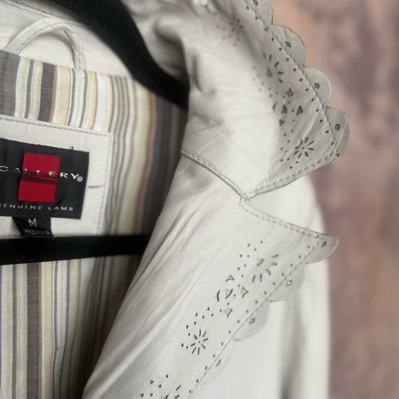 Leather laser cut detail bone color jacket snap closure with pockets - Picture 3 of 15